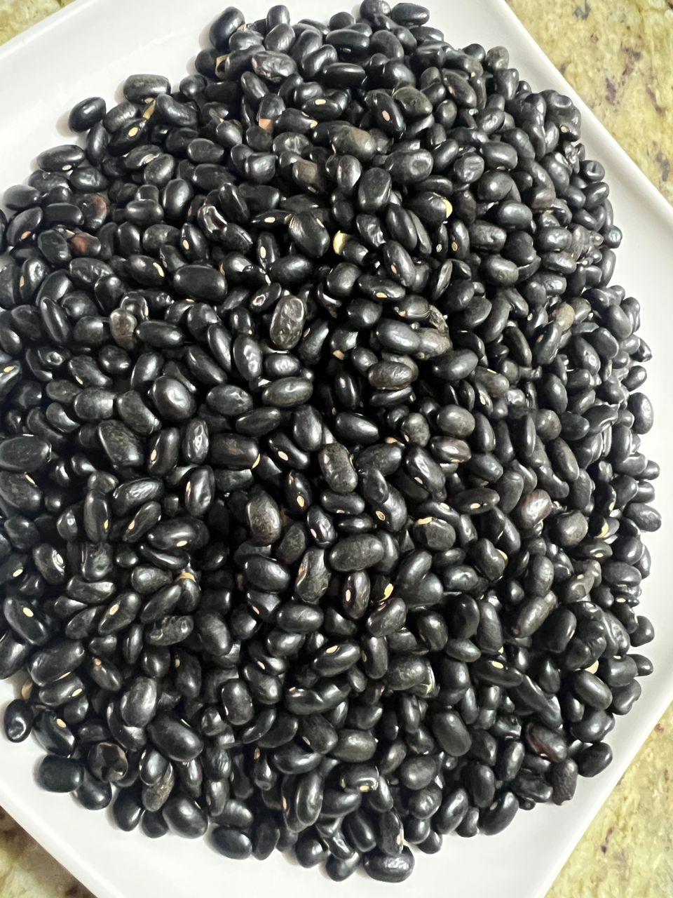 Frijoles negros seleccionados